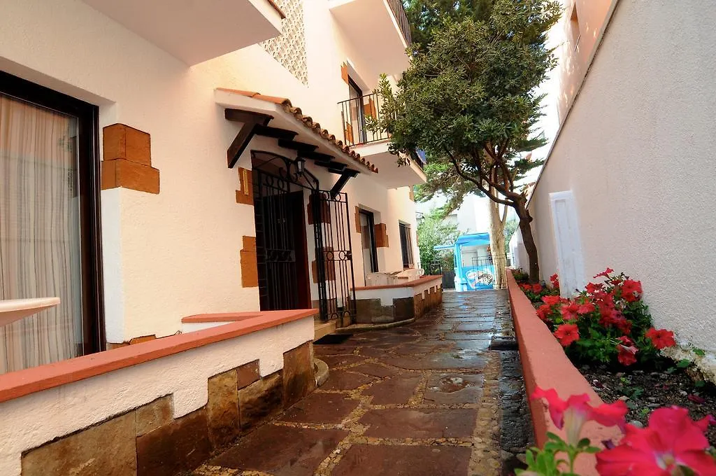 Apartamentos AR Family Caribe Lloret de Mar