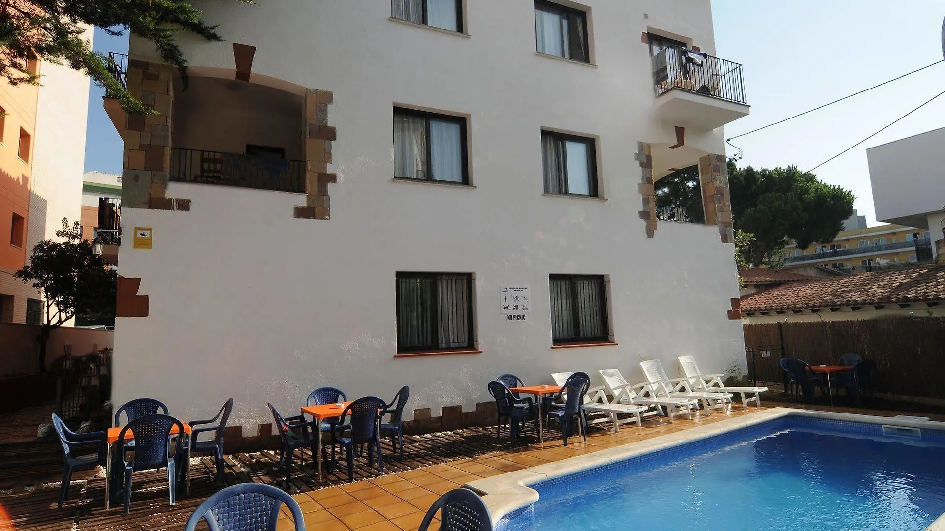 Apartamentos AR Family Caribe Lloret de Mar